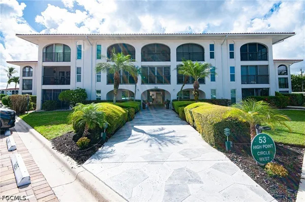 $269,900 | 53 High Point Circle West, Unit 204, Naples, FL 34103