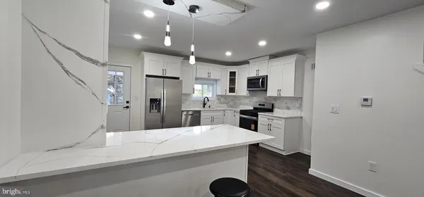 $449,900 | 121 Dickinson Avenue, Hamilton, NJ 08629