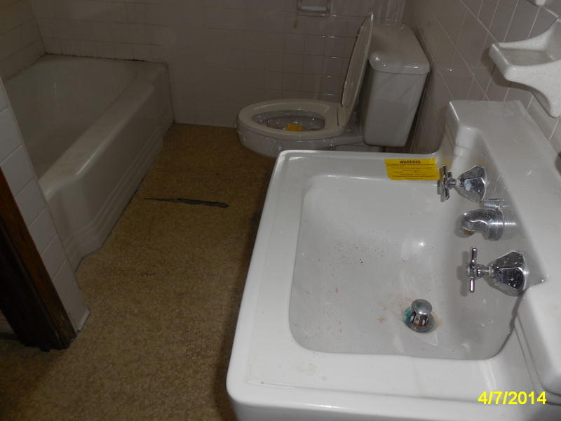 3816 Cove Road Roanoke, VA 24017 - Photo 6 of 9 a bathroom with a sink