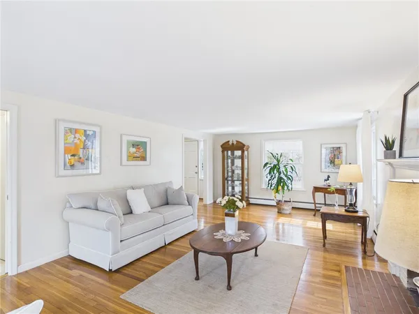 $4,500 | 449 Love Lane, Warwick, RI 02886