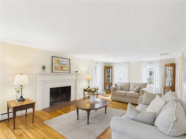 $4,500 | 449 Love Lane, Warwick, RI 02886