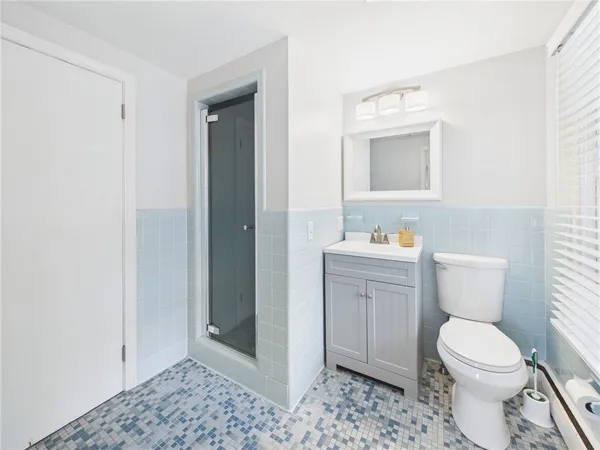 $4,500 | 449 Love Lane, Warwick, RI 02886