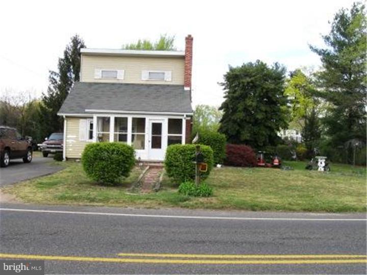 814 Delanco Road Edgewater Park, NJ 08010 - Photo 1 of 13 Exterior Front