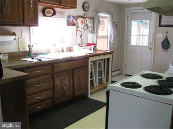 814 Delanco Road Edgewater Park, NJ 08010 - Photo 4 of 13 Kitchen