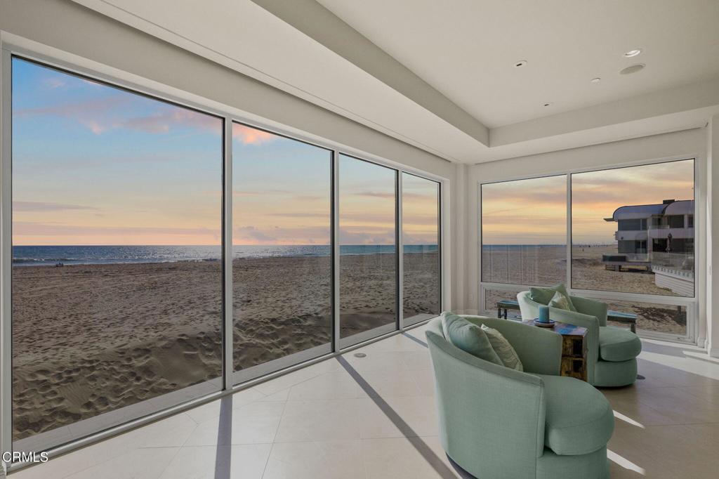 1135 Capri Way Oxnard, CA 93035 - Photo 9 of 58 1135 living view