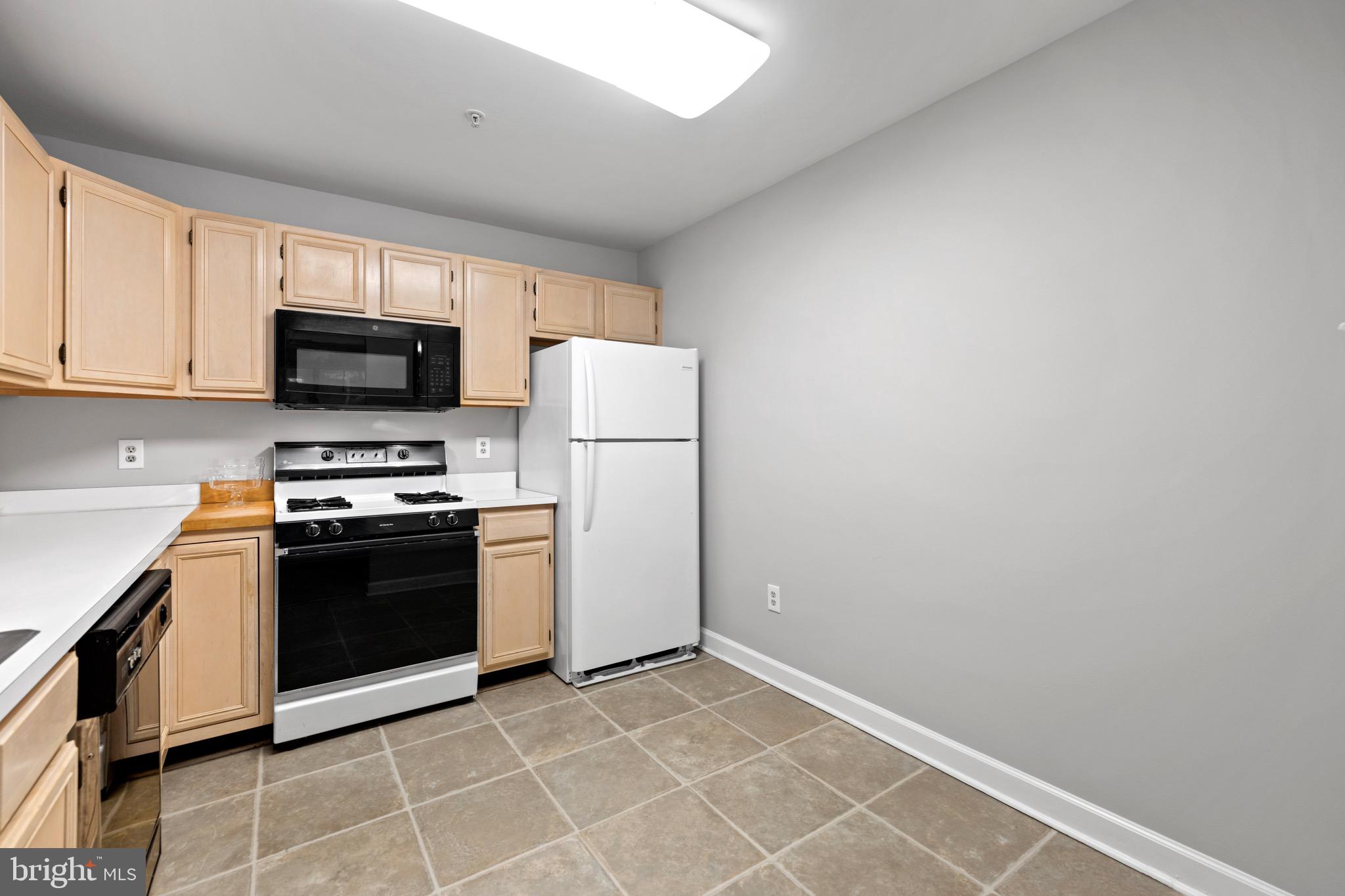 2320 Falls Gable Lane, Unit L Baltimore, MD 21209 - Photo 16 of 33