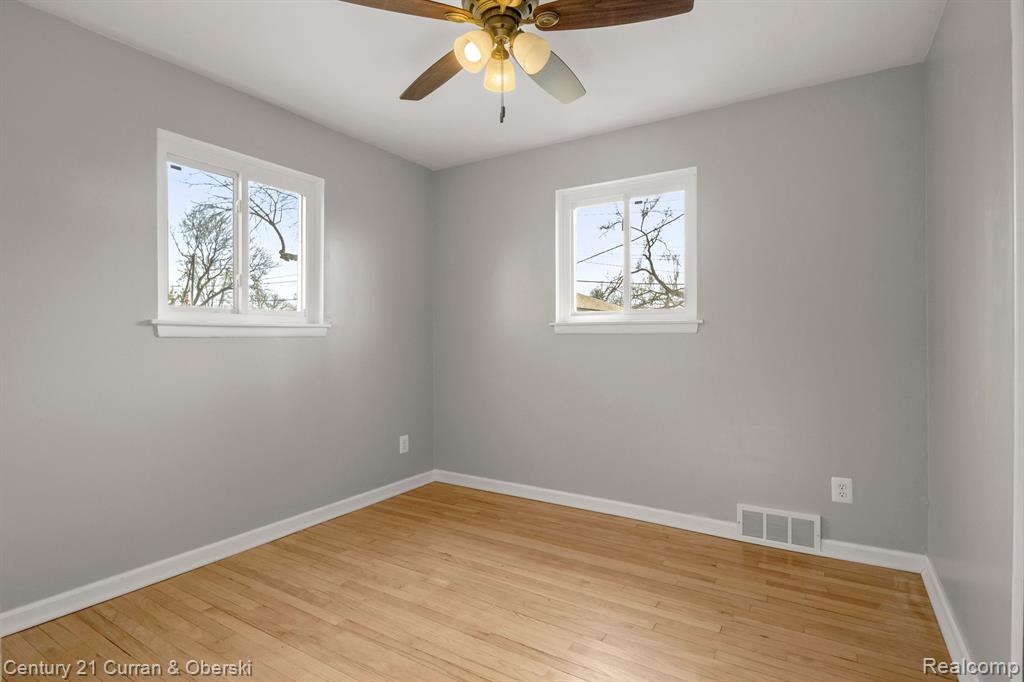 27007 Joy Road Dearborn Heights, MI 48127 - Photo 8 of 21