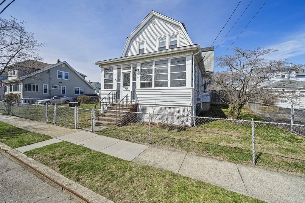 72 Colby Road Quincy, MA 02171 - Photo 3 of 32 Gallery Image 3