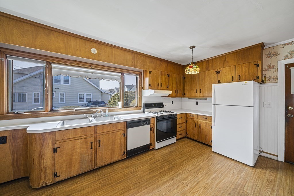 72 Colby Road Quincy, MA 02171 - Photo 4 of 32 Gallery Image 4