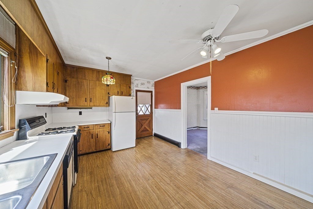72 Colby Road Quincy, MA 02171 - Photo 5 of 32 Gallery Image 5