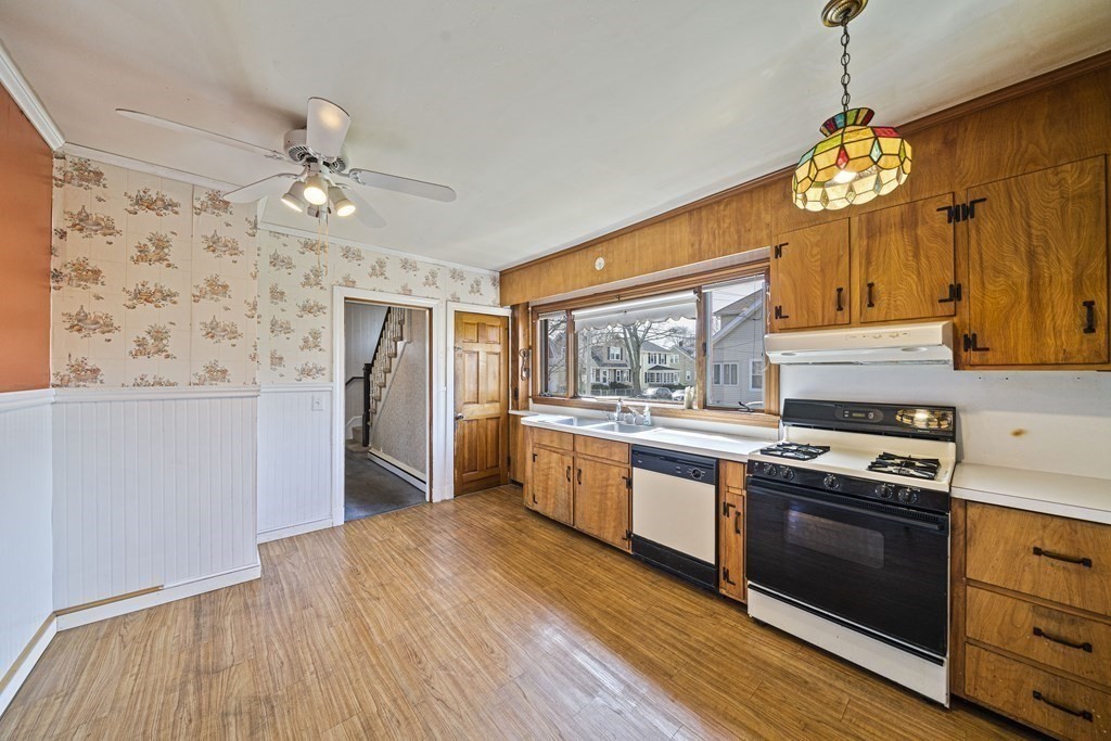 72 Colby Road Quincy, MA 02171 - Photo 6 of 32 Gallery Image 6