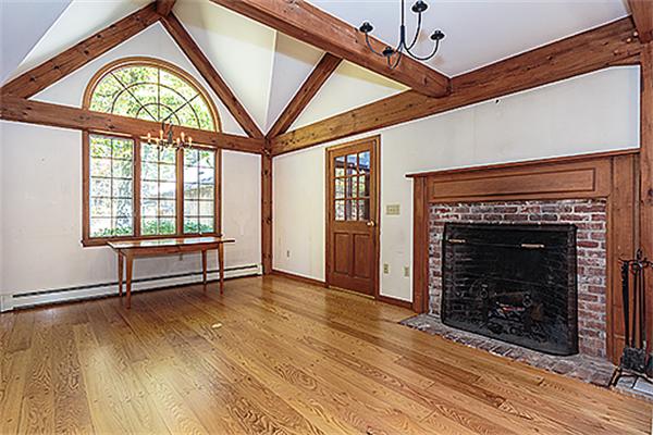 23 Ingalls Road Tyngsborough, MA 01879 - Photo 3 of 27 Gallery Image 3