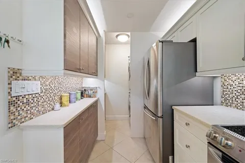 $540,000 | 601 Seaview Court, Unit C103, Marco Island, FL 34145