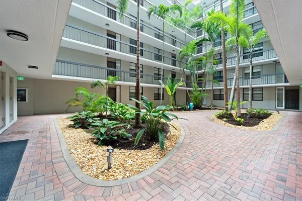 $530,000 | 601 Seaview Court, Unit C103, Marco Island, FL 34145