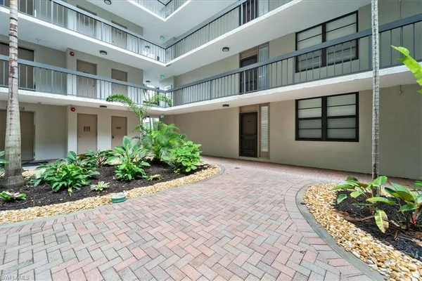 $530,000 | 601 Seaview Court, Unit C103, Marco Island, FL 34145
