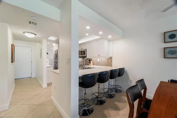 $530,000 | 601 Seaview Court, Unit C103, Marco Island, FL 34145