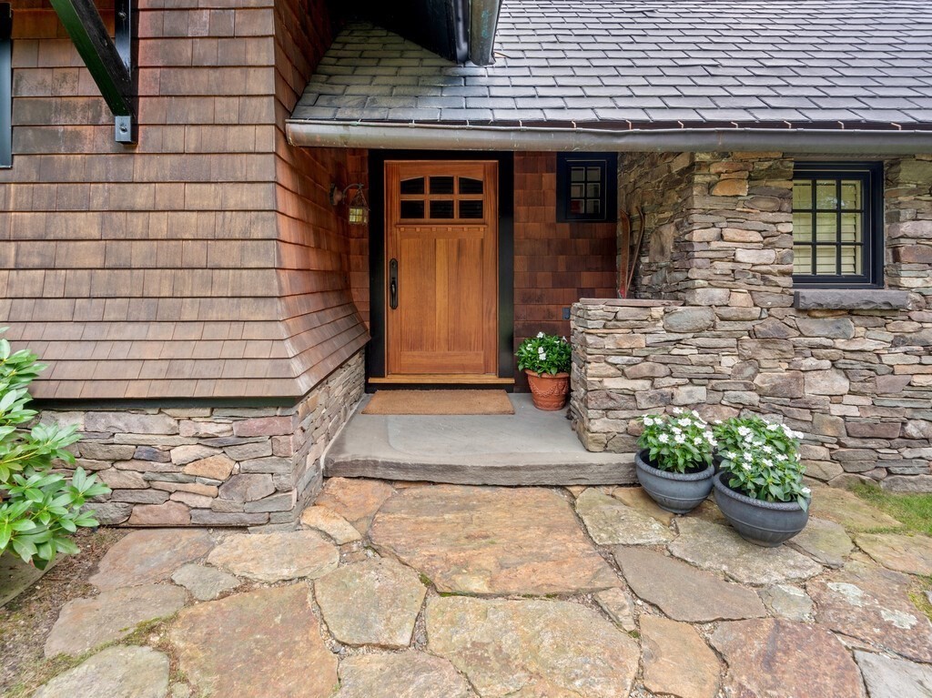 49 Greene Road Princeton, MA 01541 - Photo 3 of 42 a front view of a house
