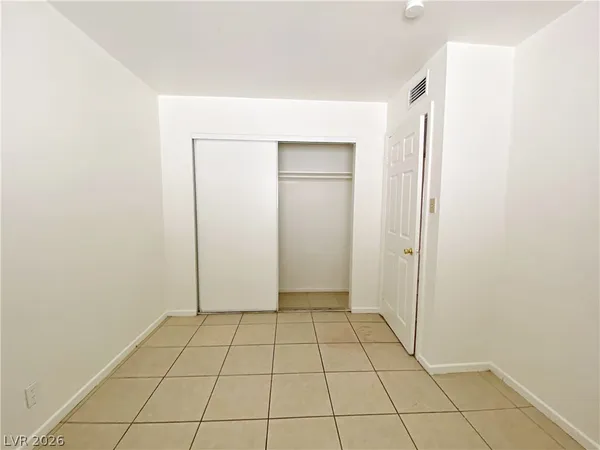 $1,040 | 1904 Rexford Drive, Unit 2, Las Vegas, NV 89104