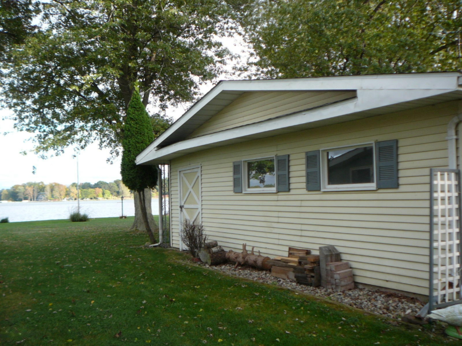 906 West Shore Road Bronson, MI 49028 - Photo 32 of 36 P1200978