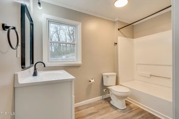 $214,000 | 1131 Berry Road, Elizabethton, TN 37643