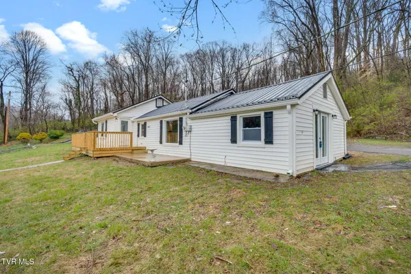 $214,000 | 1131 Berry Road, Elizabethton, TN 37643