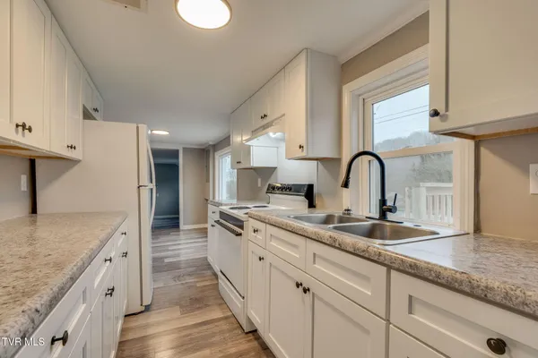 $214,000 | 1131 Berry Road, Elizabethton, TN 37643