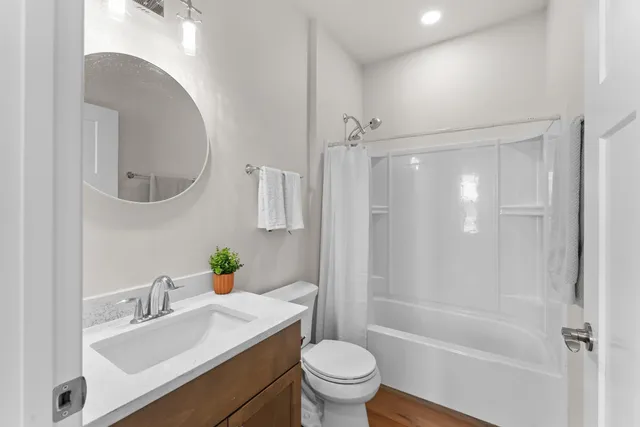 $525,000 | 372 Vintage Drive, Sheboygan Falls, WI 53085