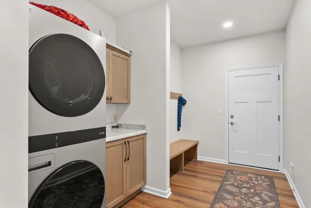 $525,000 | 372 Vintage Drive, Sheboygan Falls, WI 53085