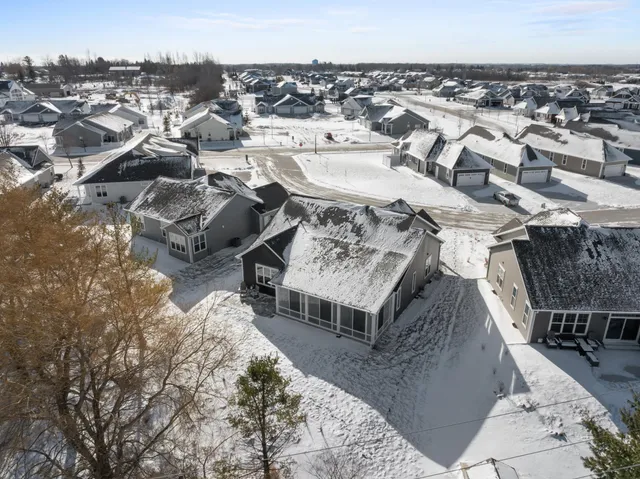 $525,000 | 372 Vintage Drive, Sheboygan Falls, WI 53085