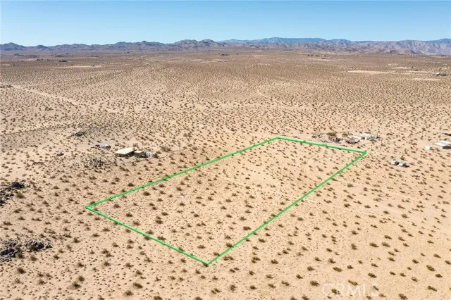 5900 Kickapoo Landers, CA 92285 - Photo 13 of 14 a view of an ocean and a mountain