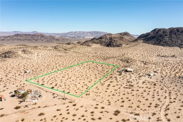 5900 Kickapoo Landers, CA 92285 - Photo 7 of 14