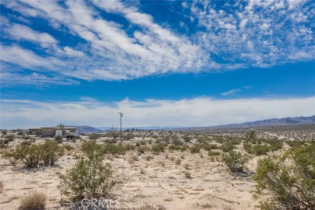 5900 Kickapoo Landers, CA 92285 - Photo 8 of 14 a view of a sky
