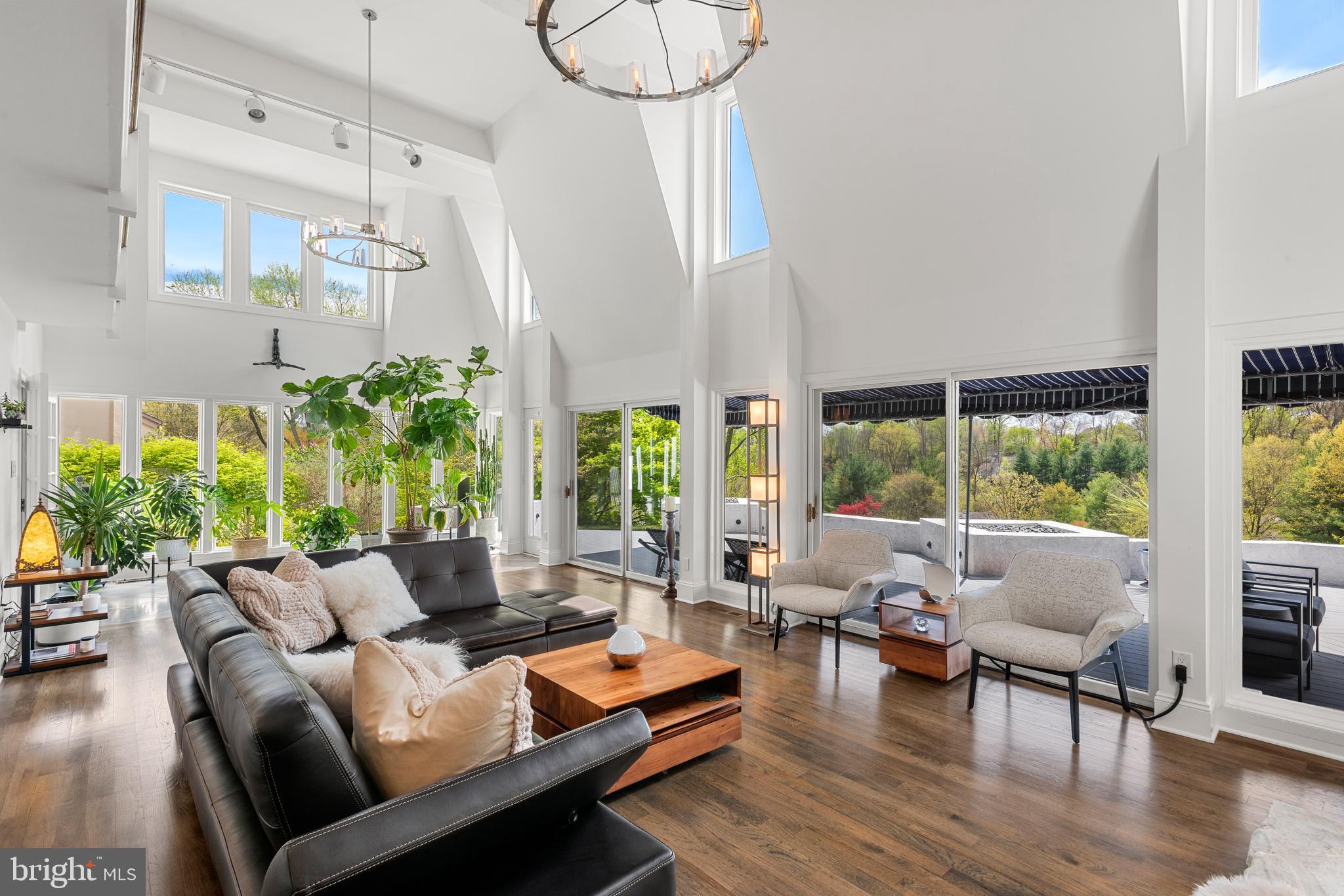 238 Ravenscliff Road Wayne, PA 19087 - Photo 13 of 74 a living room with furniture and a large window