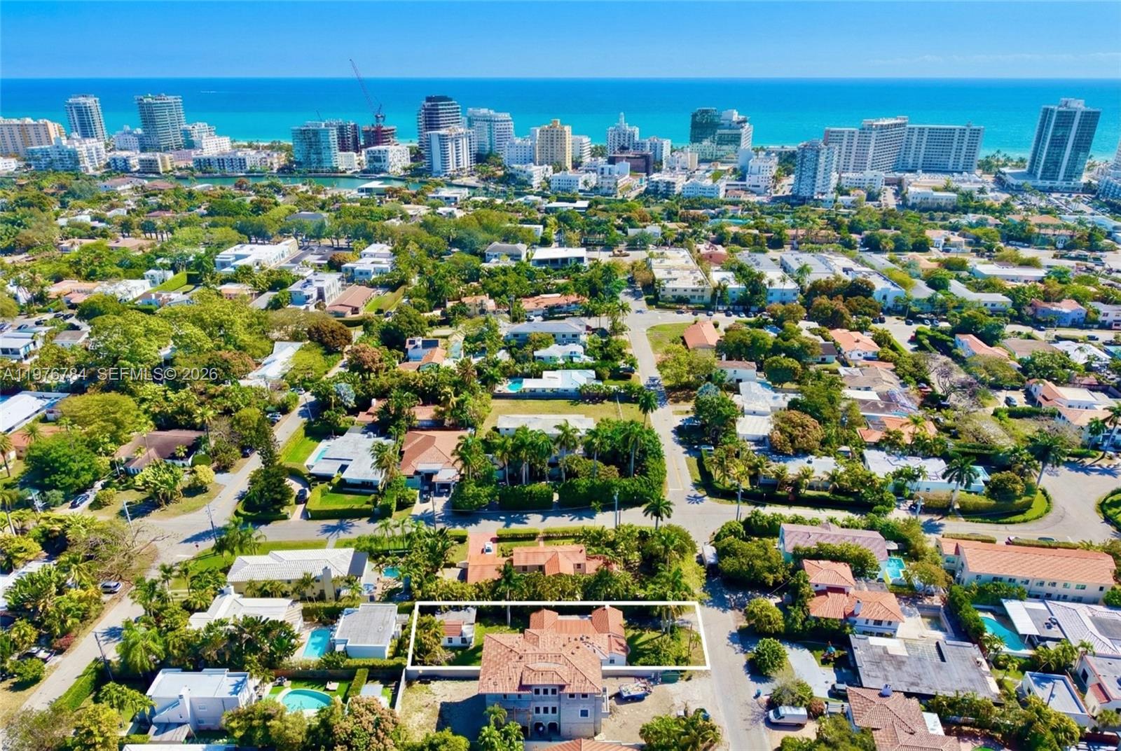 515 West 30th Street Miami Beach, FL 33140 - Photo 3 of 8 a view of a city