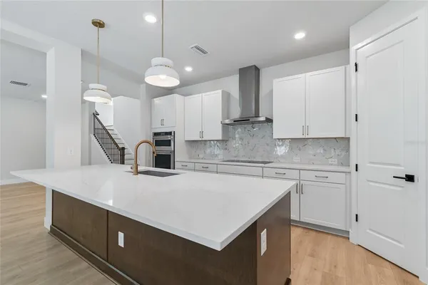 $1,199,990 | 2916 West Ellis Drive, Tampa, FL 33611
