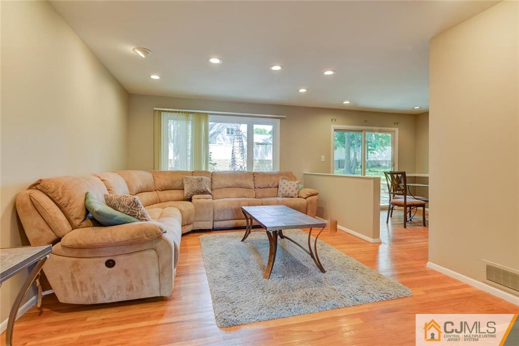 20 Carter Road East Brunswick, NJ 08816 - Photo 11 of 24 Gallery Image 11