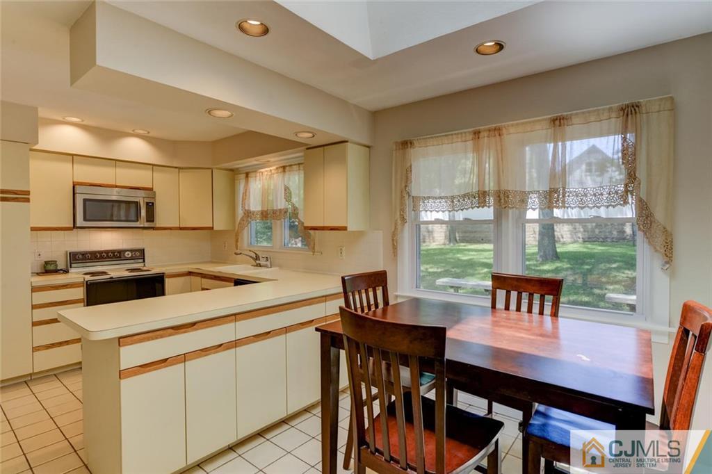 20 Carter Road East Brunswick, NJ 08816 - Photo 16 of 24 Gallery Image 16