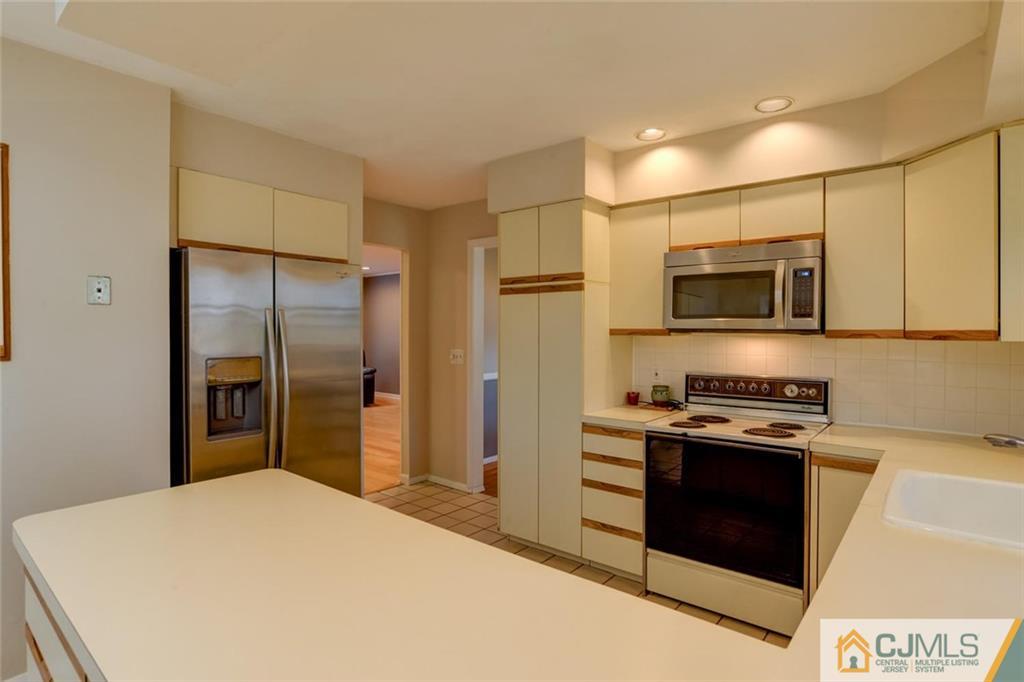 20 Carter Road East Brunswick, NJ 08816 - Photo 18 of 24 Gallery Image 18