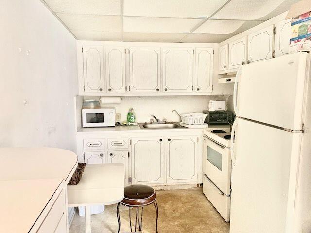194 Brighton East Boca Raton, FL 33434 - Photo 2 of 24 Kitchen