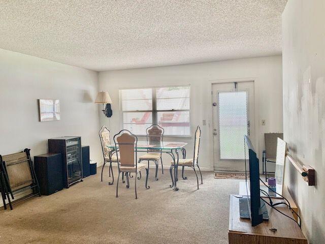 194 Brighton East Boca Raton, FL 33434 - Photo 4 of 24 Living Room