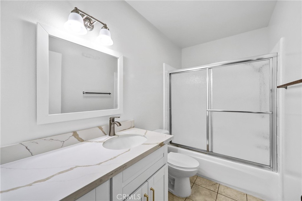 9637 Via Rimini, Unit 121 Burbank, CA 91504 - Photo 22 of 29