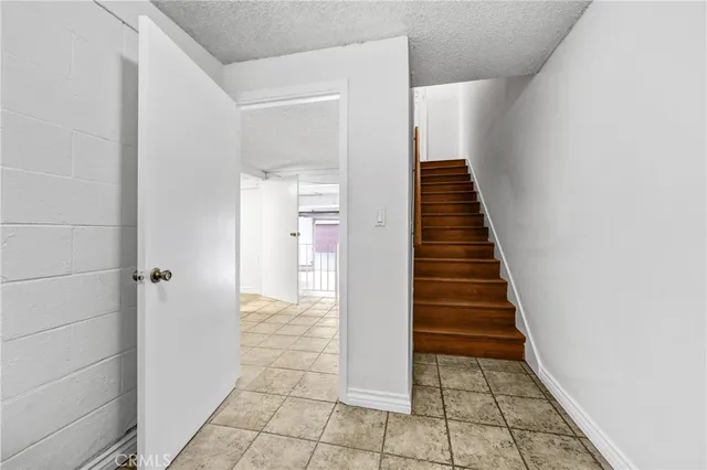 $4,450 | 9637 Via Rimini, Burbank, CA 91504