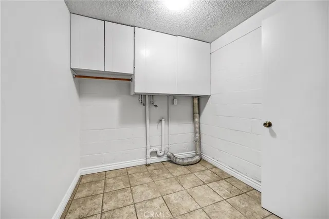 $4,450 | 9637 Via Rimini, Burbank, CA 91504