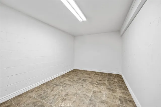 $4,450 | 9637 Via Rimini, Burbank, CA 91504