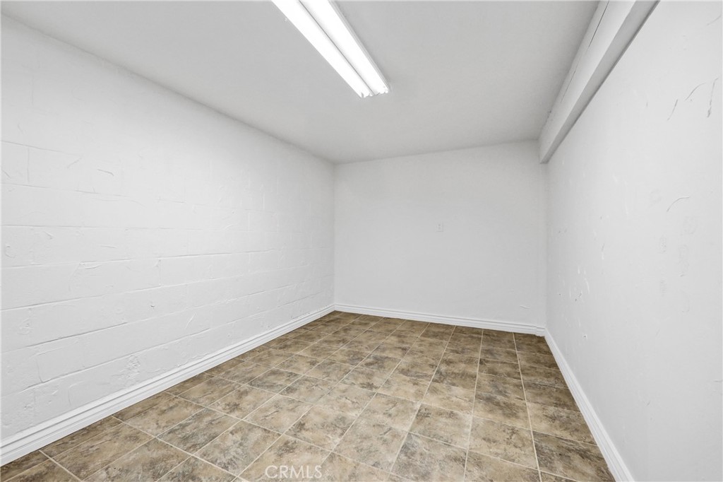 9637 Via Rimini, Unit 121 Burbank, CA 91504 - Photo 25 of 29