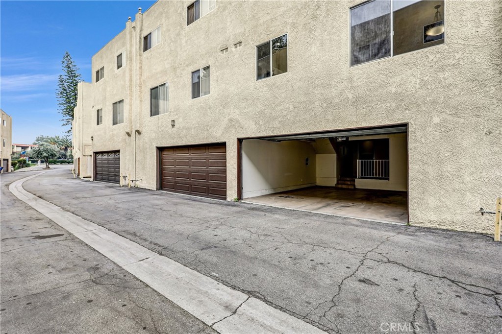 9637 Via Rimini, Unit 121 Burbank, CA 91504 - Photo 27 of 29