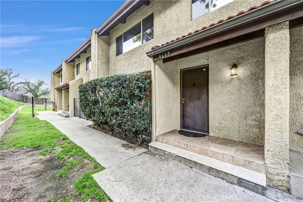 9637 Via Rimini, Unit 121 Burbank, CA 91504 - Photo 28 of 29