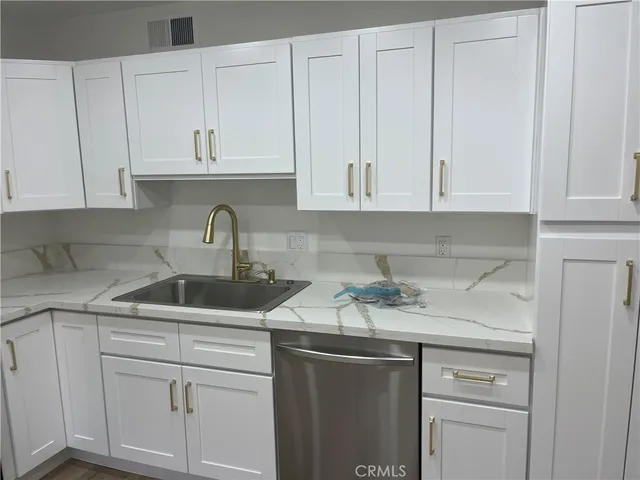 $4,500 | 9637 Via Rimini, Burbank, CA 91504