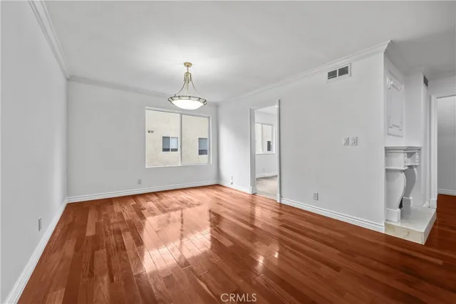 $4,450 | 9637 Via Rimini, Burbank, CA 91504