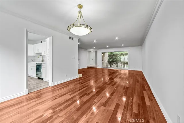 $4,450 | 9637 Via Rimini, Burbank, CA 91504